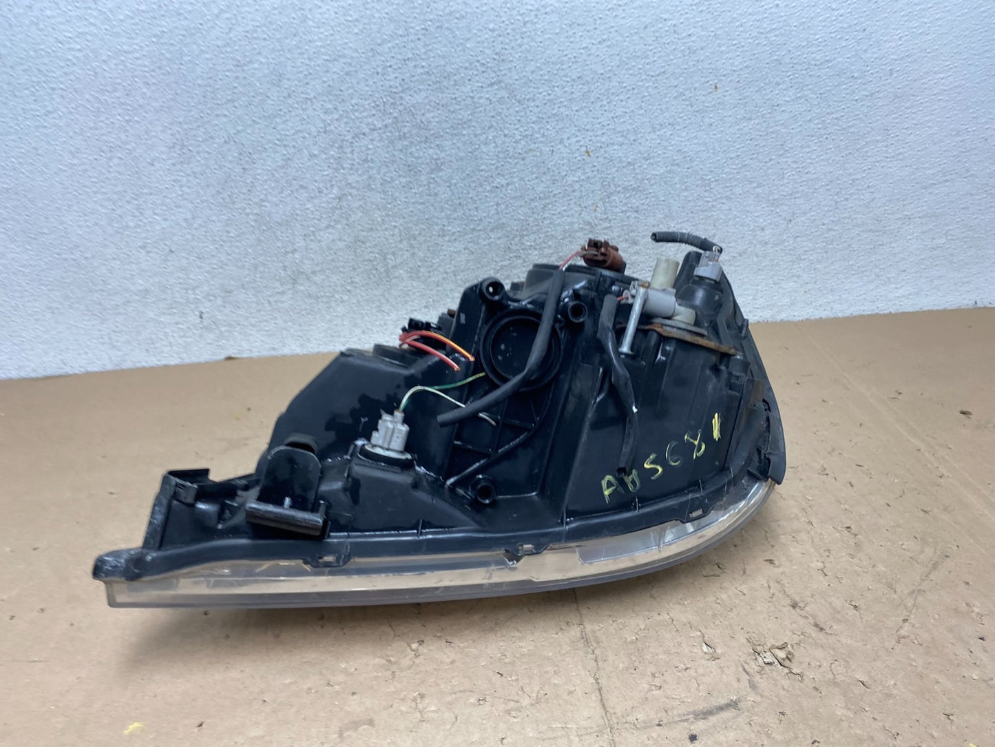 2001 2002 2003 Lexus RX300 Right Passenger Headlight Halogen AG5681 DW8
