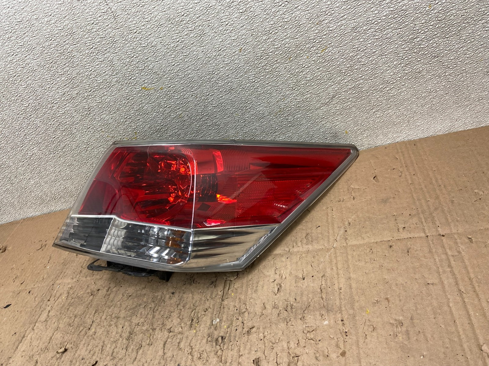 2008 to 2012 Honda Accord Sedan Tail light Right Passenger RH Side Y4680 DW1