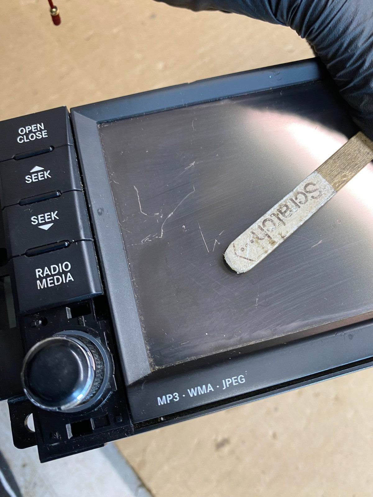 2011 2014 Jeep Dodge Chrysler Screen Display CD Player Satellite Radio AC6288 DG3