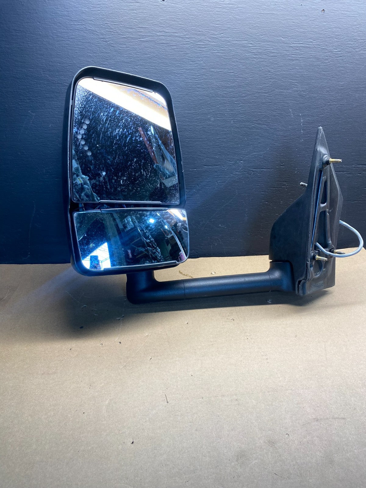 2009 to 2018 Chevrolet Express G3500 G4500 Left Driver LH View Mirror ab7155 DG7