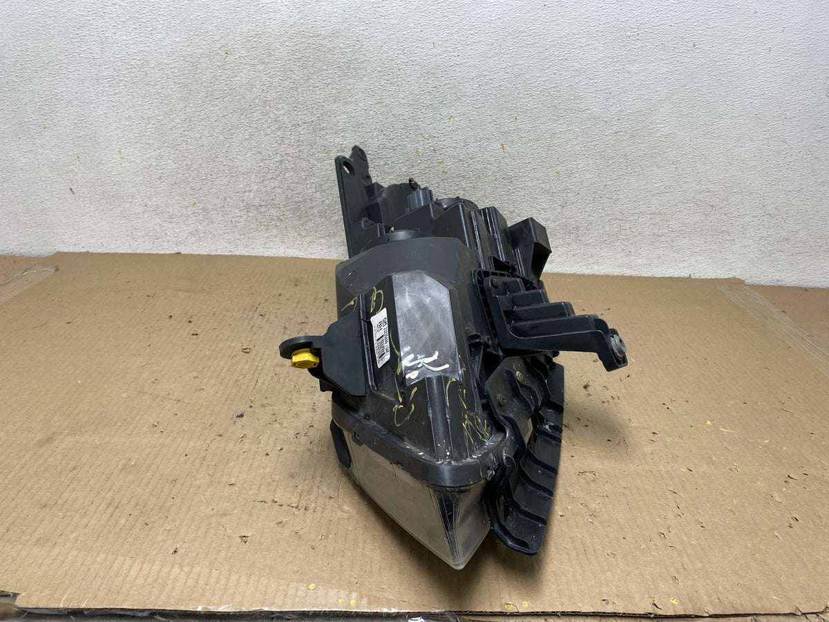 2013-2017 Chevrolet Traverse Right Passenger Side Halogen Headlight AH6605 DW10