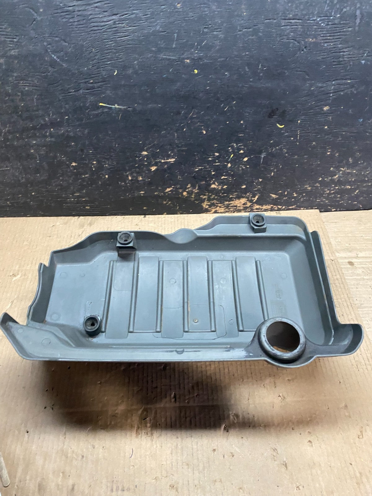 2007 to 2008 GMC Acadia 3.6L VVT Engine Cover Shield W5817 DG4