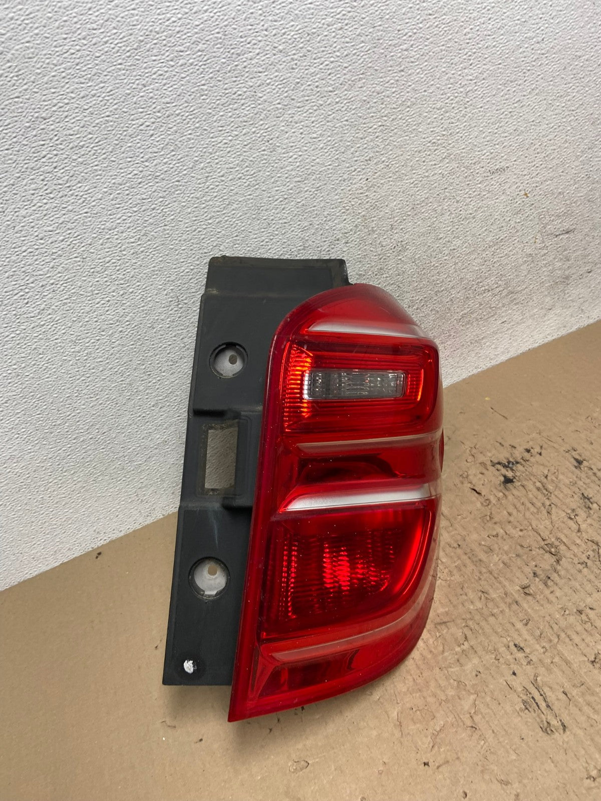 2016 to 2017 Chevrolet Equinox Right Passenger RH Side Tail Light AF7018 LK2