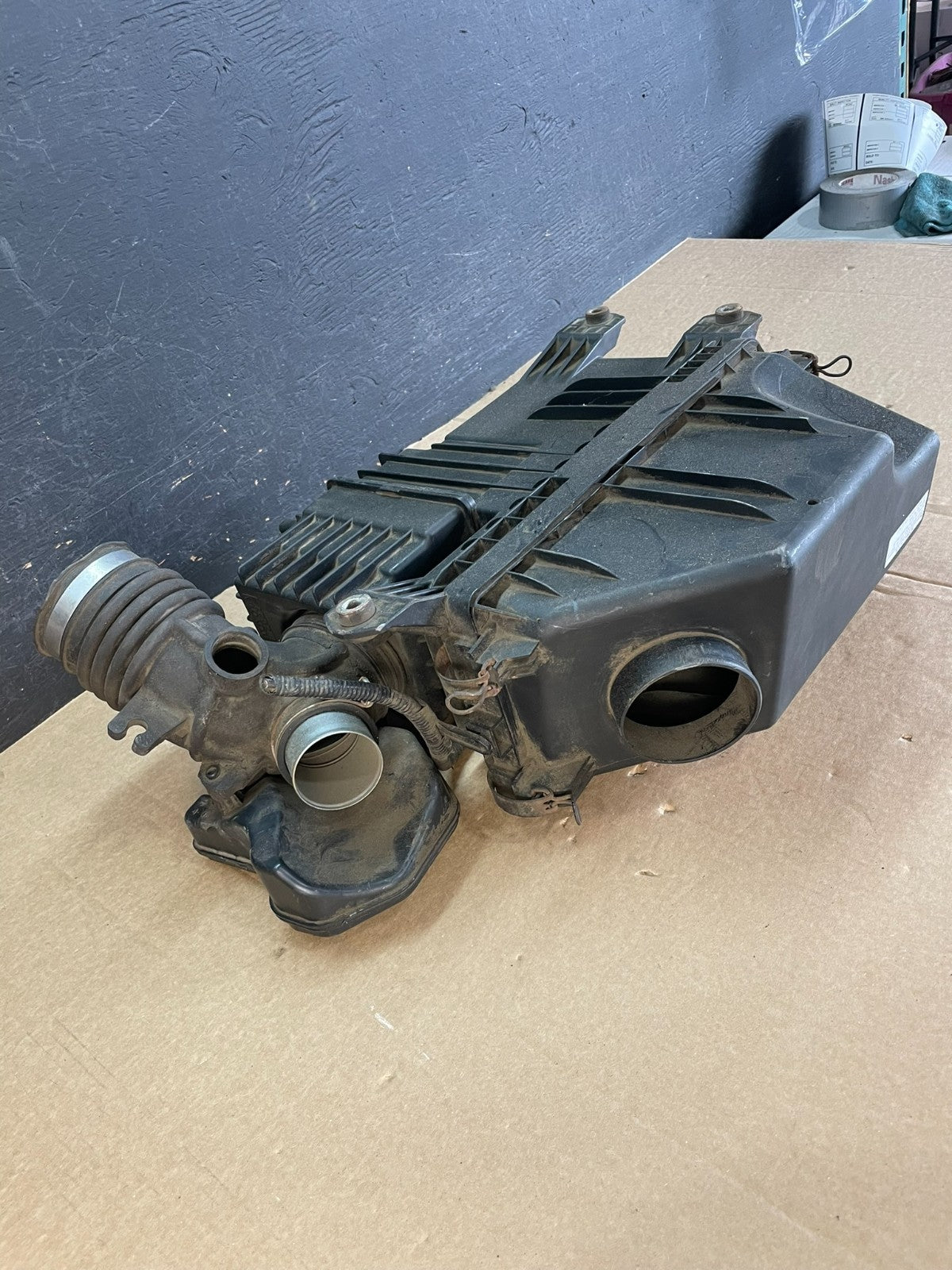 2006 - 2008 Lexus 400h Air Intake Resoantor Box AF5328 DG3