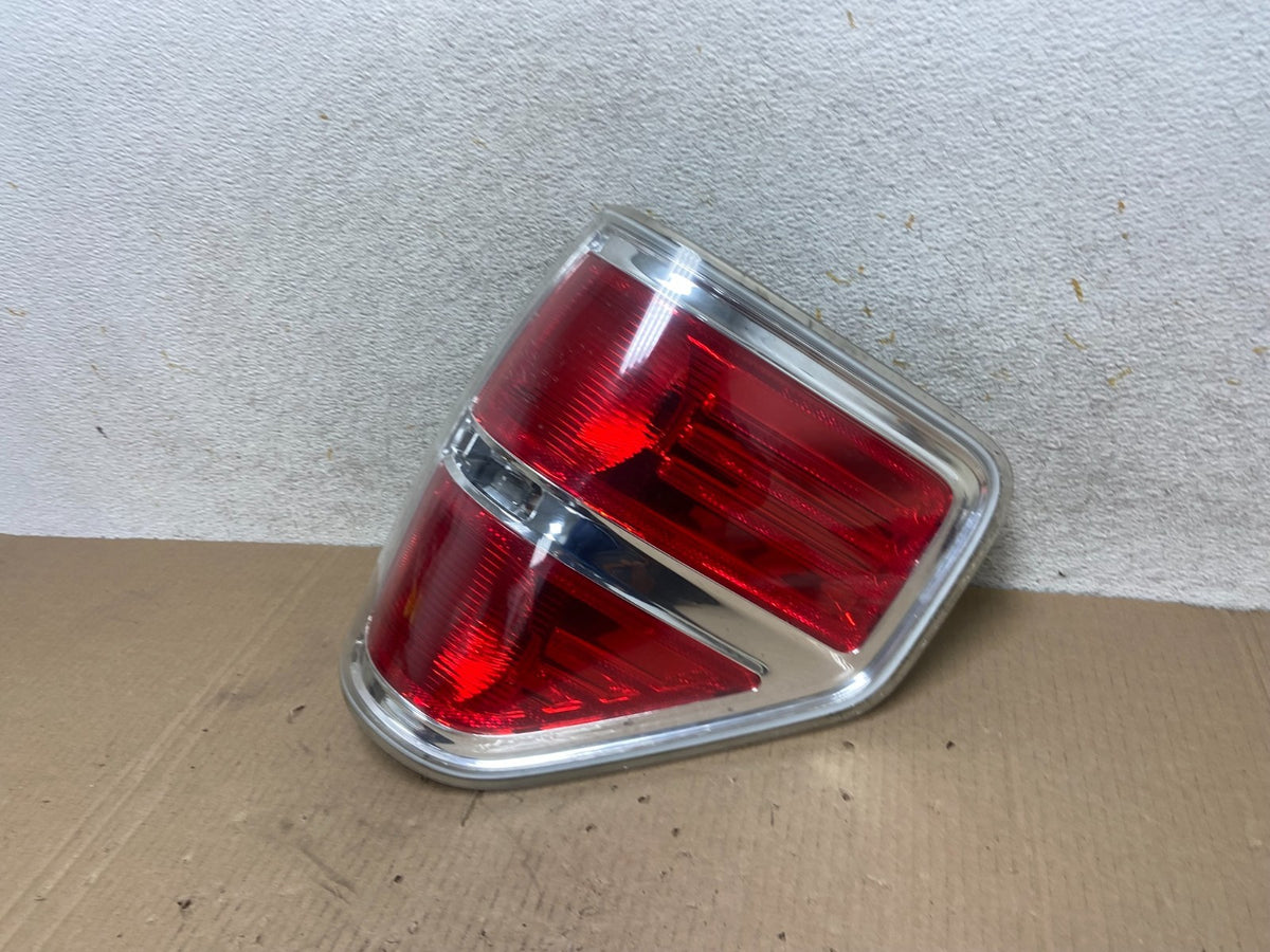 2009 to 2014 Ford F150 F-150 Right Passenger RH Side Tail Light AI9553 LK1