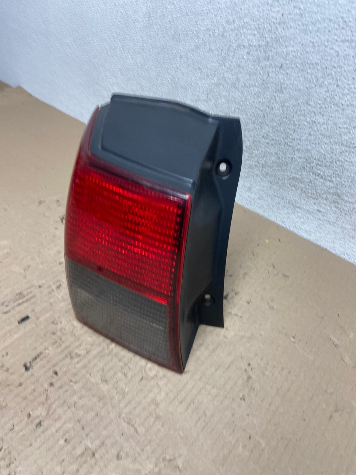 2006-2010 Mitsubishi Endeavor Left Driver Lh Tail Light AF5924 LK1