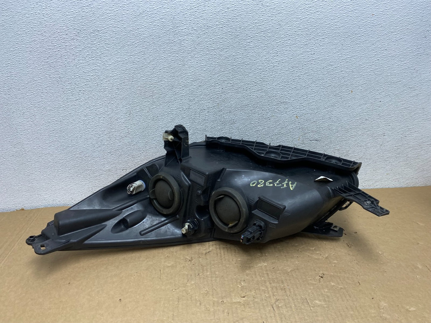 2013 - 2016 Ford Escape Headlight Right Passenger RH Side Halogen AF7380 DW5