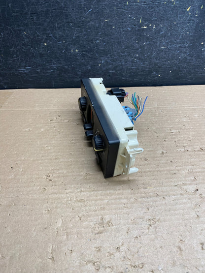2003 to 2006 Chevrolet Silverado HVAC Heater Climate Control Module AG6477 DG2