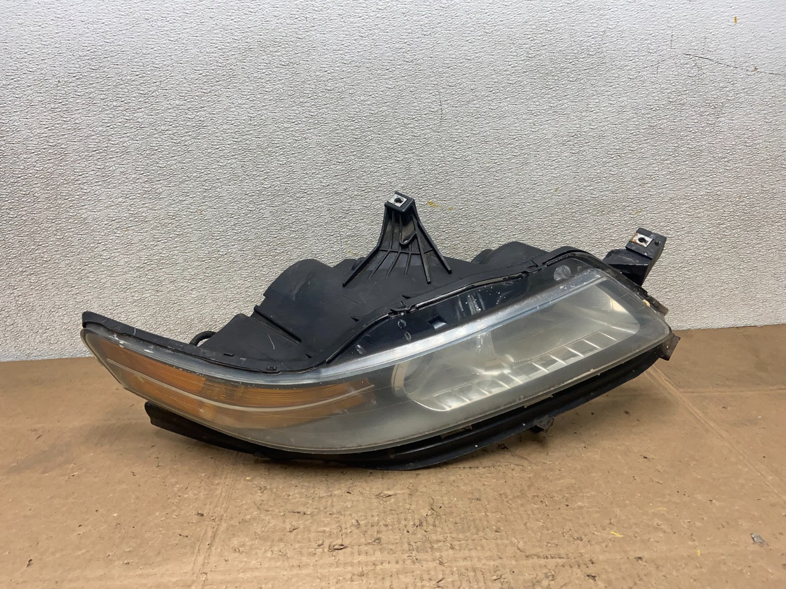 2004 2005 2006 Acura TL Headlight Right Passenger Side Xenon HID Y6924 DW0