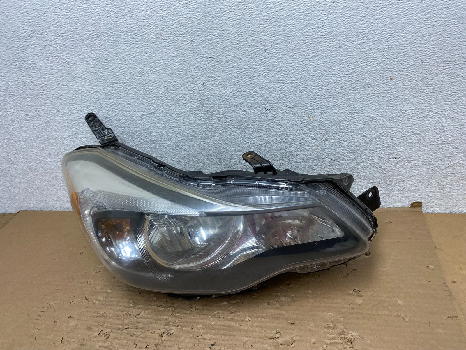 2012-2016 Subaru Impreza Crosstrek Right Passenger Halogen Headlight AD43471
