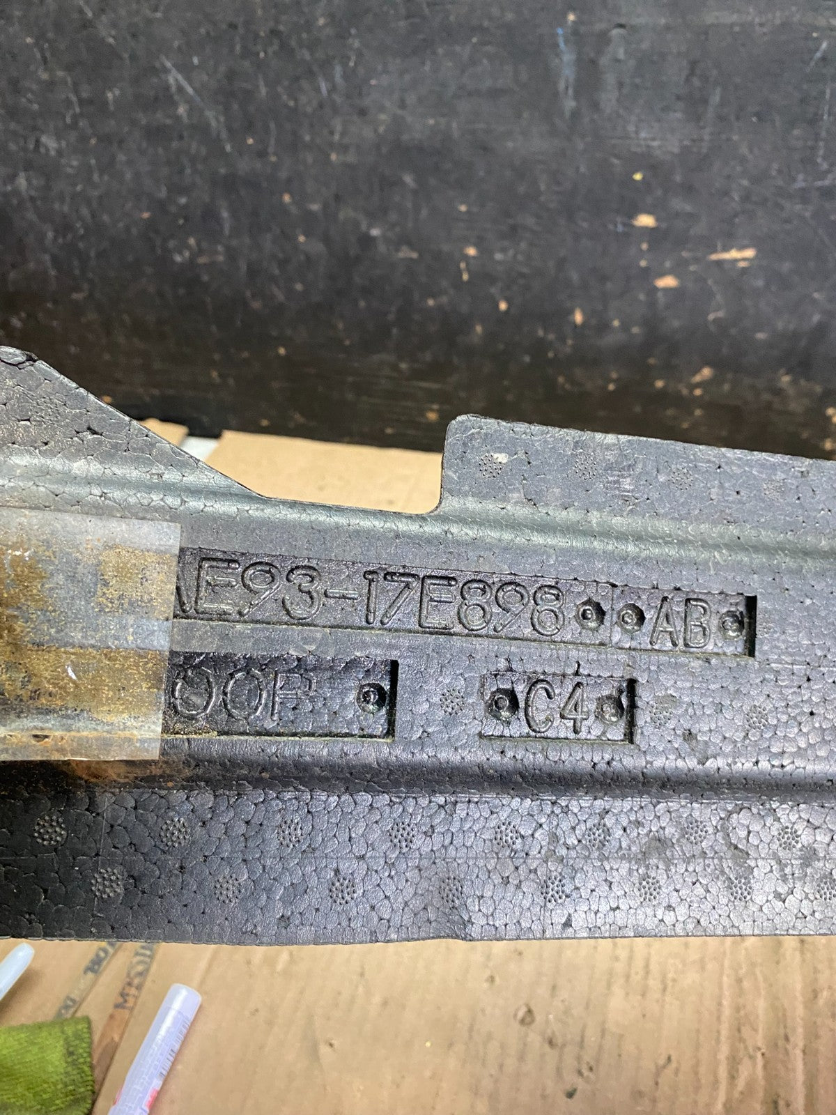 2010 to 2012 Lincoln MKT Front Impact Absorber Q0683 DG6