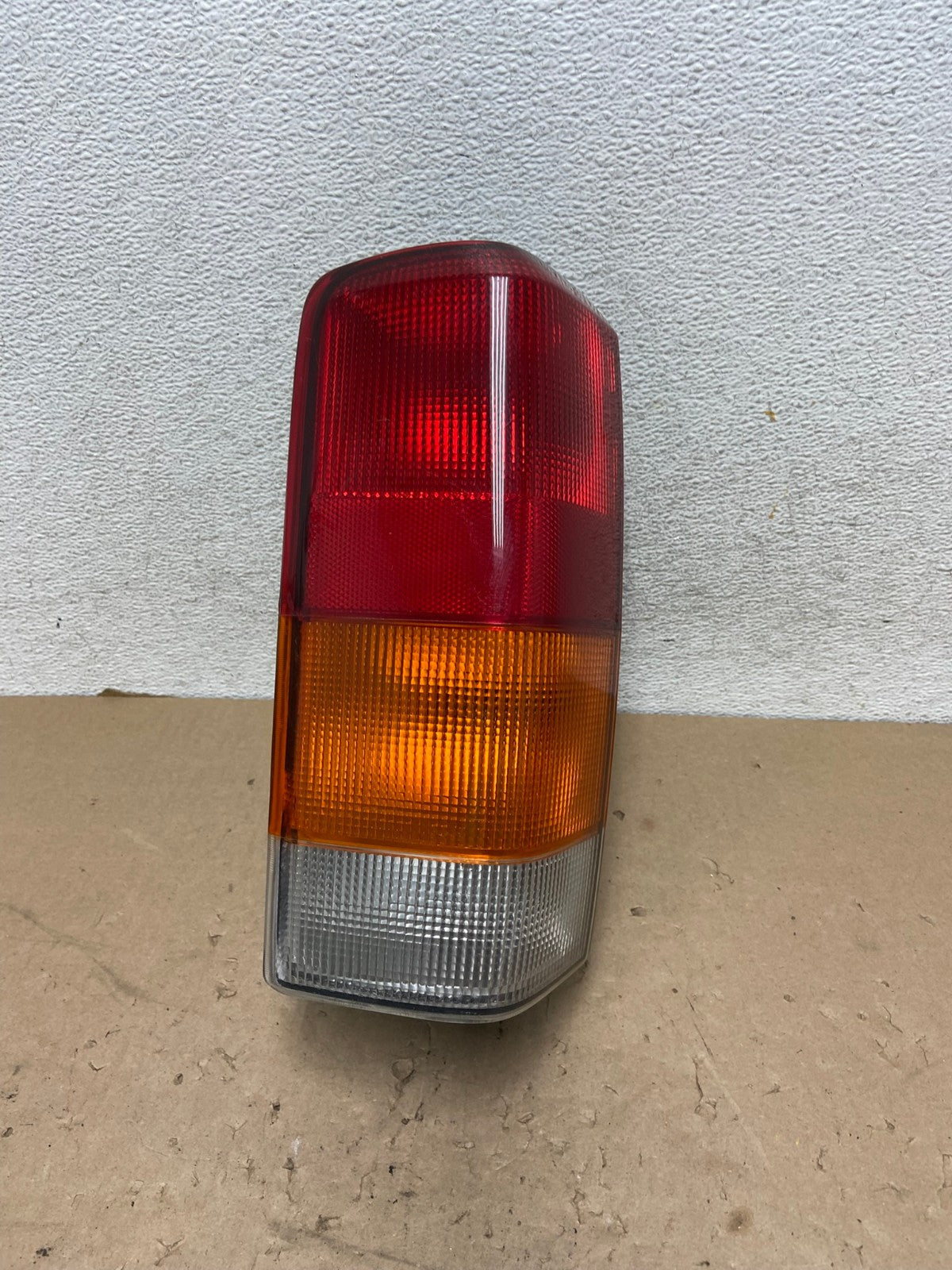 1997 to 2001 Jeep Cherokee Right Passenger Side Tail Light AG4301 LK0