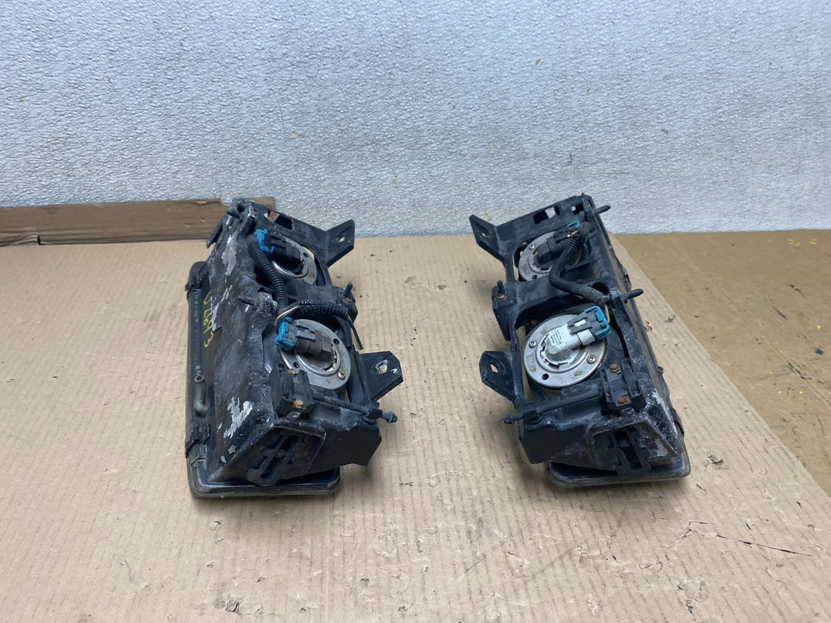 1989 to 1993 Pontiac Trans Sport Left+Right Set Headlight U2643 PS9