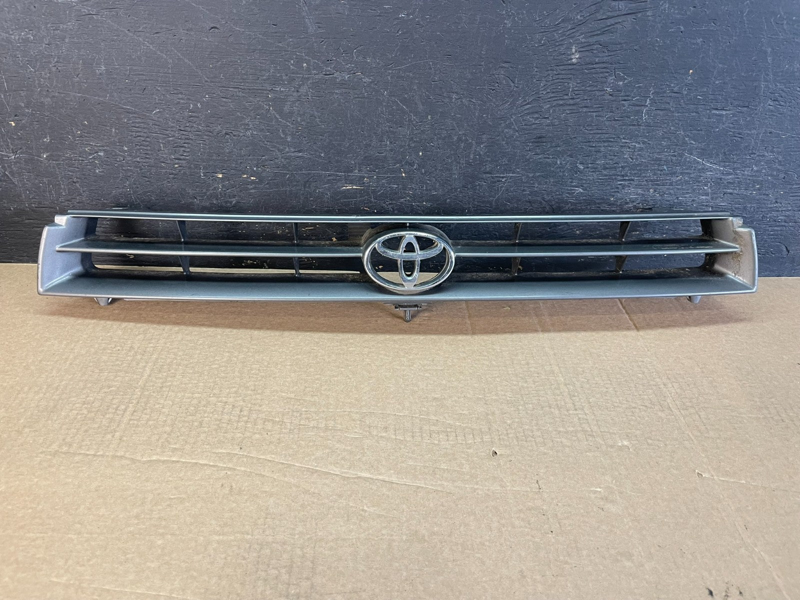1992 1993 1994 Toyota Camry Front Upper Grill Grille af5204 DG0
