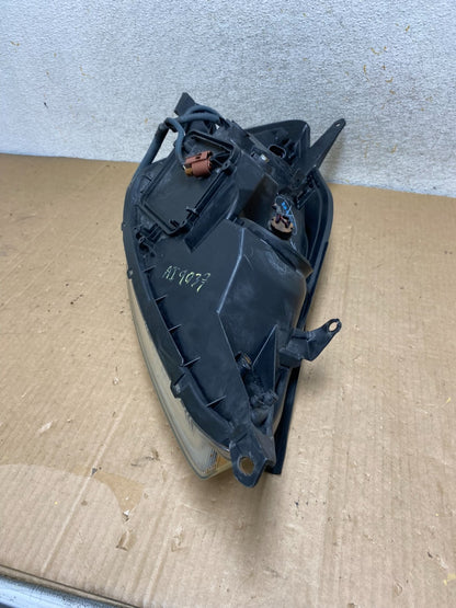 2004-2005 Toyota Sienna Left Driver LH Side Halogen Headlight AI9037 DW6