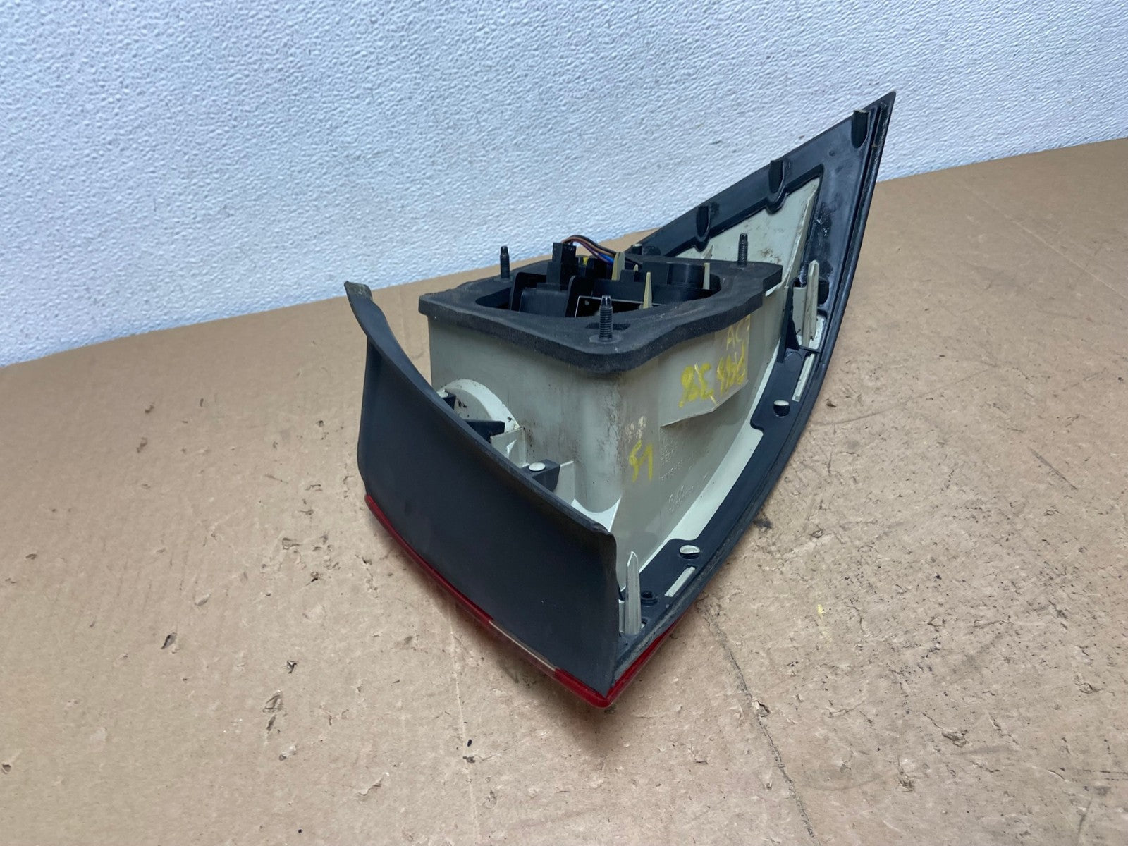 2003 to 2007 Saab 9-3 Left Driver LH Side Tail Light AC7200 LK4