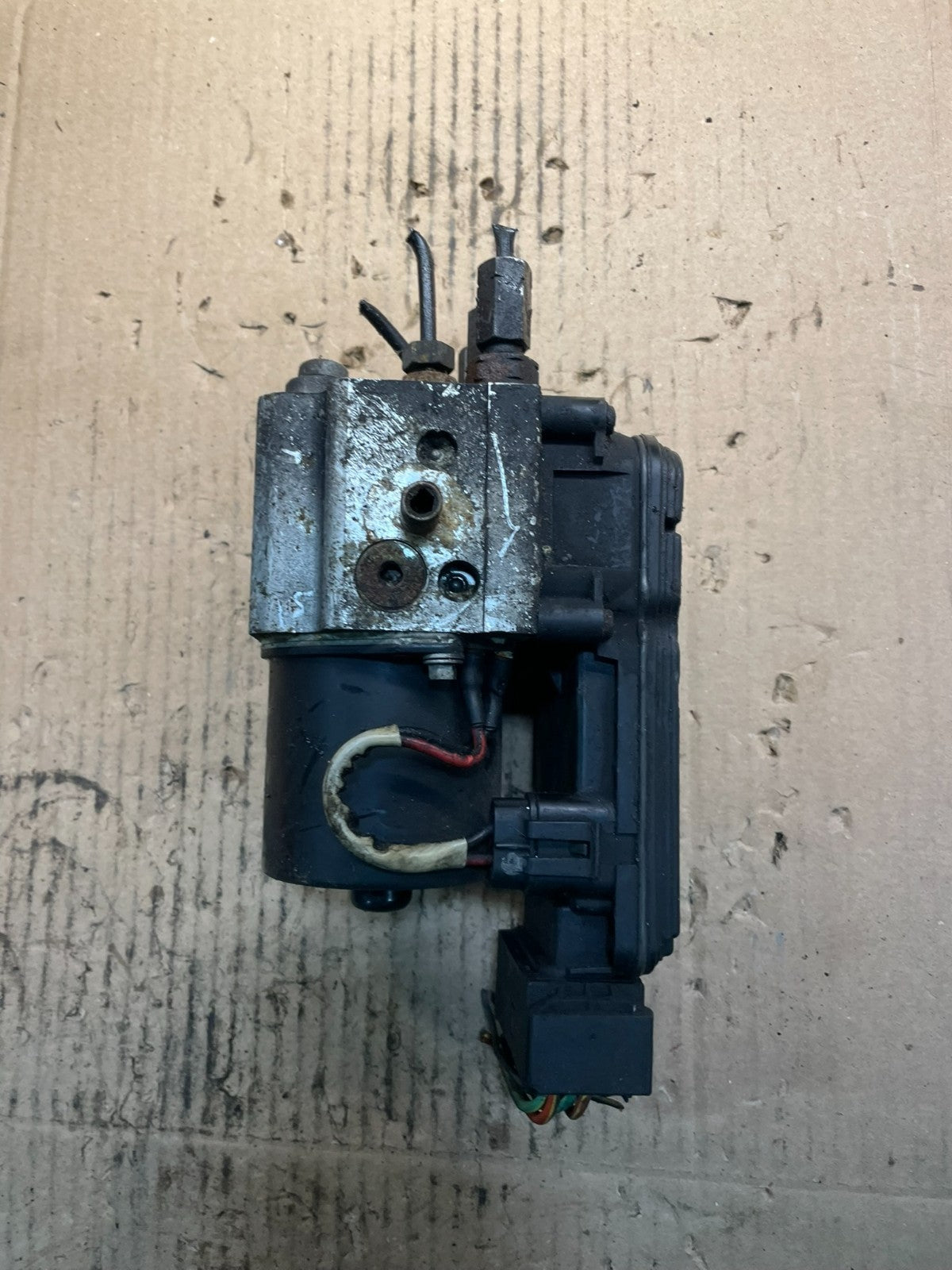 2006 2007 Ford E250 E350 Econoline Anti-Lock ABS Antilock Brake Pump v1989 DG3