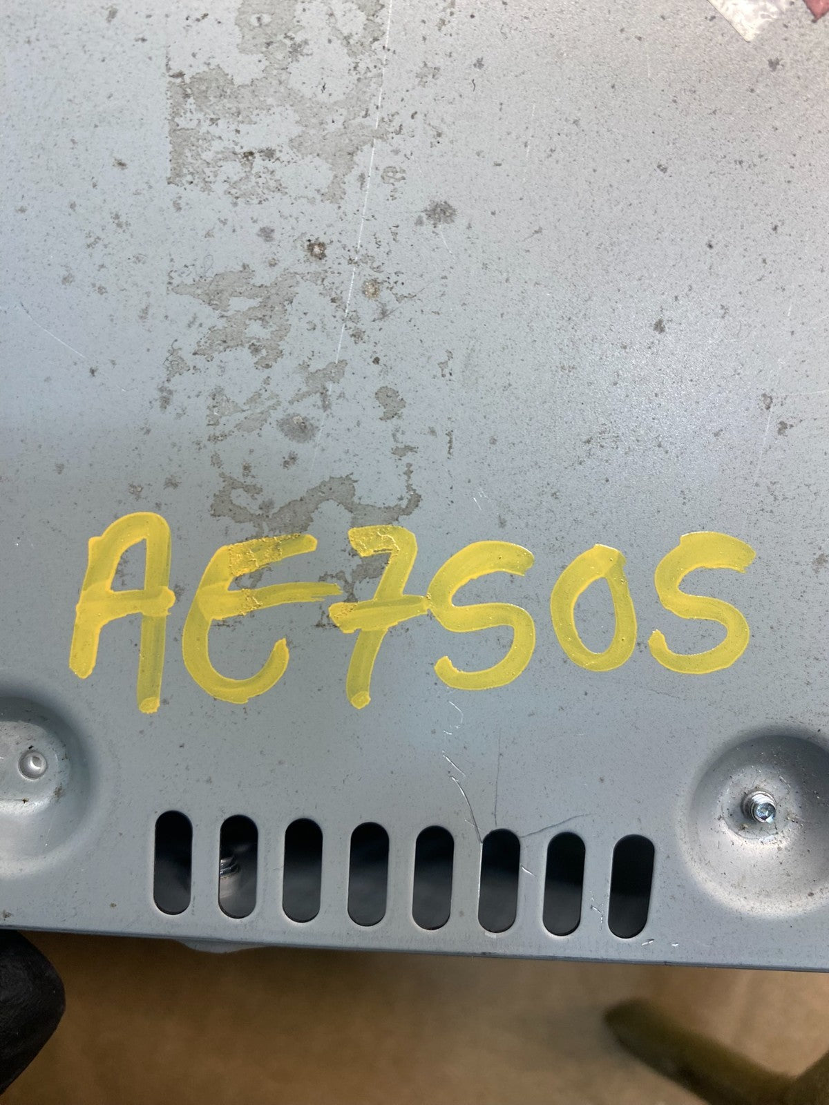 2012 to 2014 Ford Edge AM/FM Radio Reciever AE7505 DW7