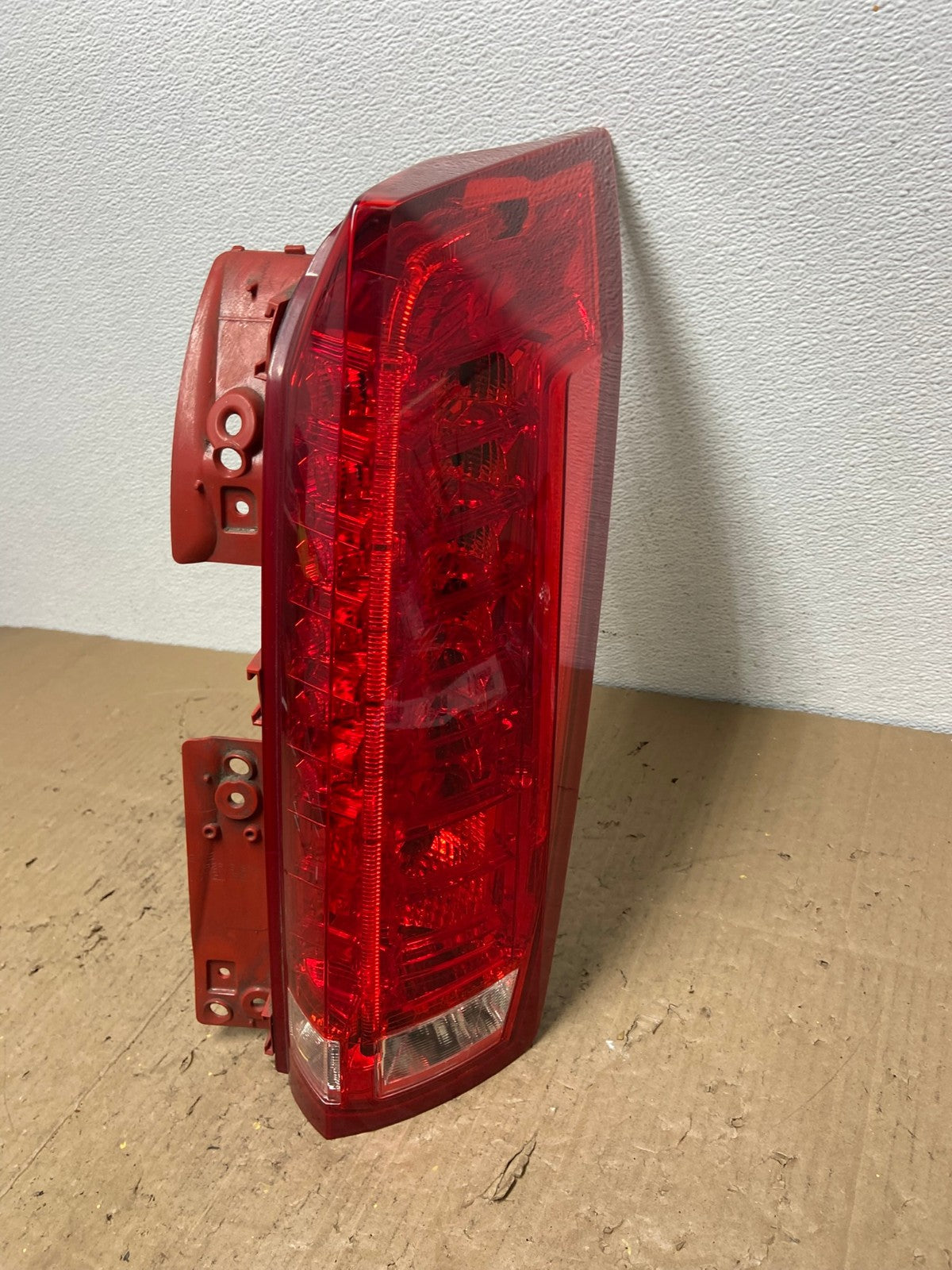 2010 to 2016 Cadillac Srx Right Passenger Rh Side Tail Light OEM AC0161 LK1