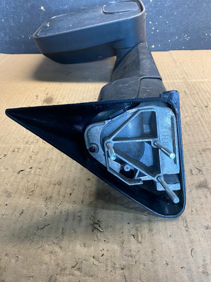 1999 - 2006 Chevrolet Silverado Suburban Right Door Mirror AA75494