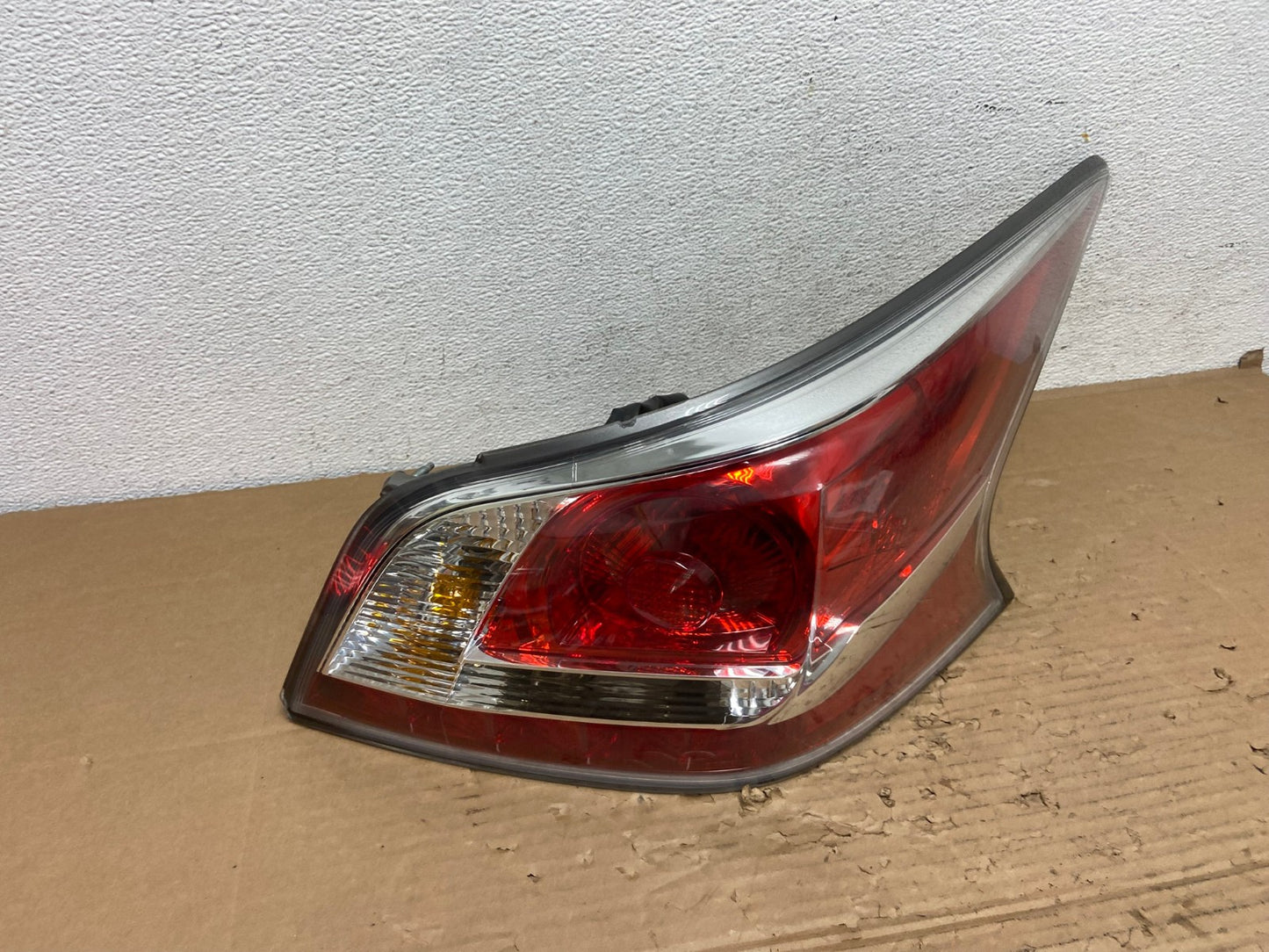 2013 2014 2015 Nissan Altima Right Passenger RH Side Tail Light AD4308 LK2