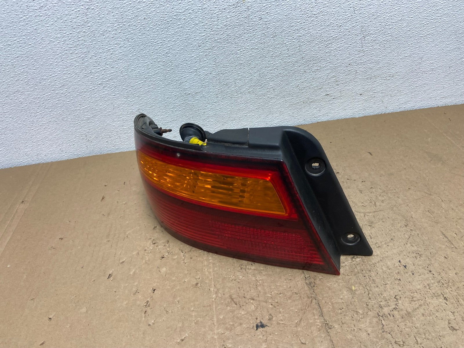 1998 1999 Toyota Avalon Left Driver Side Lh Tail Light AC7376 DW1