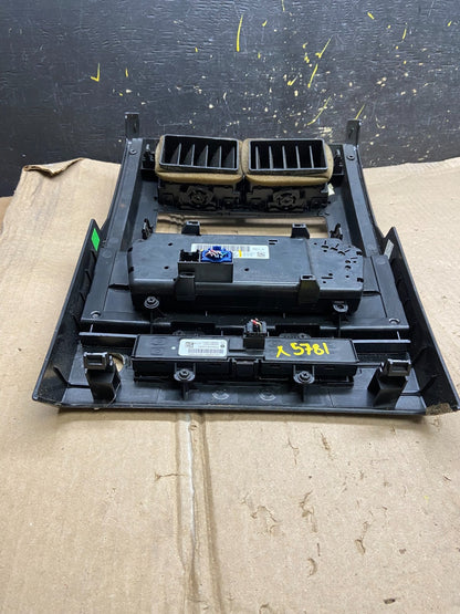 2008 to 2012 Jeep Liberty Dash Climate Temperature Control Radio Bezel X5781 DG5