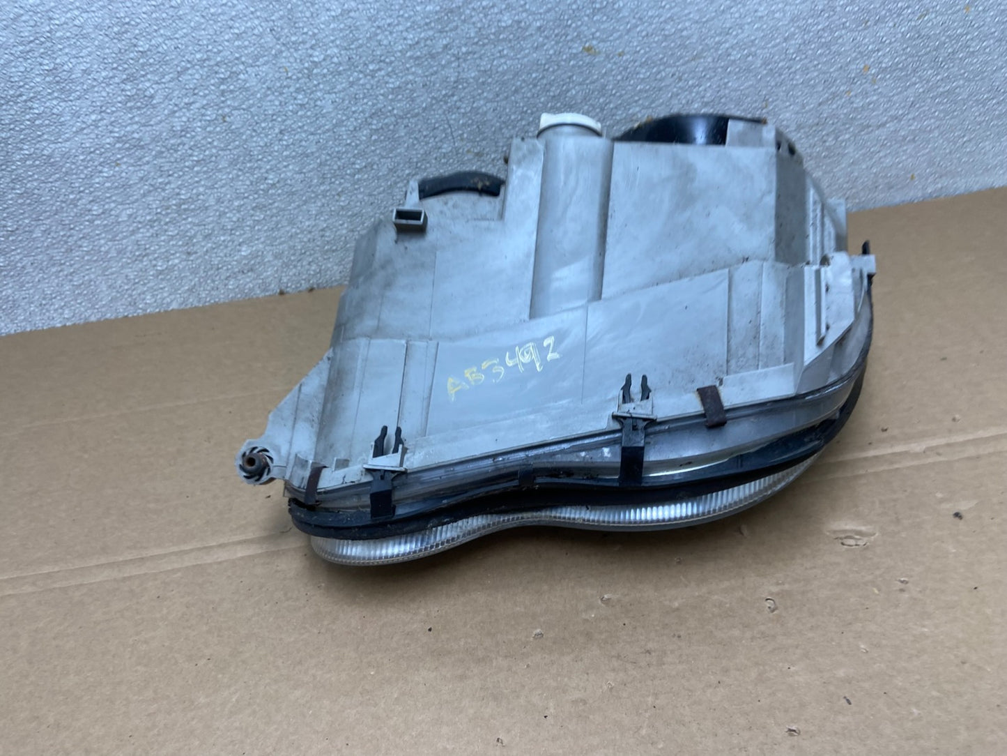 2005 to 2007 Mercedes-Benz C-Class Right Passenger Side Headlight AB3492 DW7