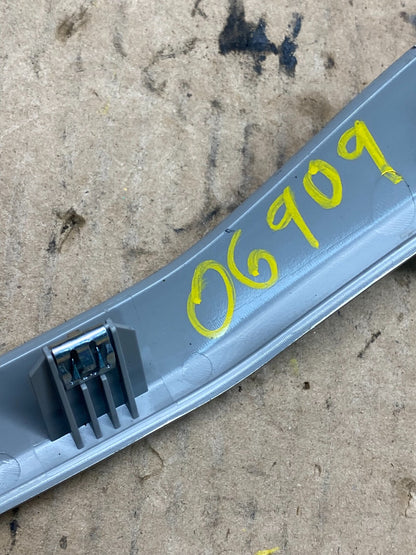 2017 to 2020 GMC Acadia Center Dash Display Trim Bezel Cover o6909 PS7