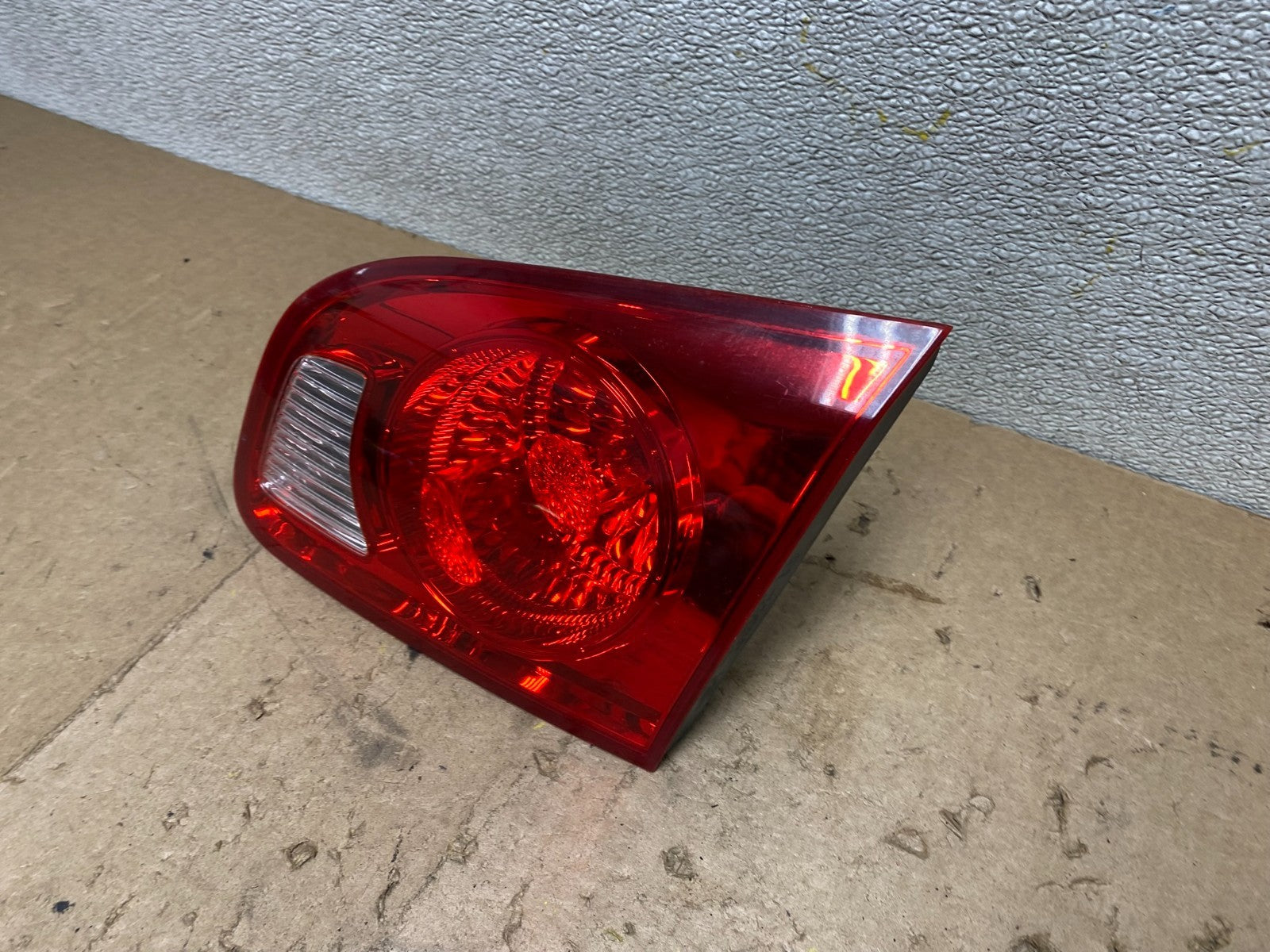 2007 2008 2009 Hyundai Santa Fe Right Passenger Tail Light Inner Oem X2317 DW1