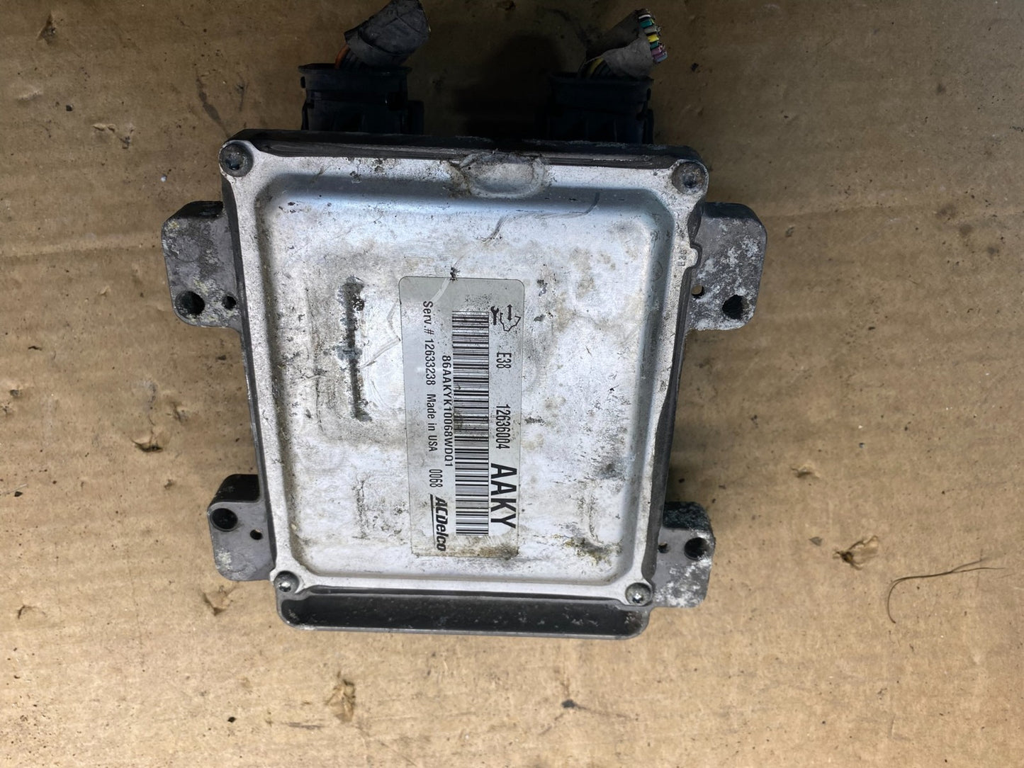 2010-2014 Chevrolet Yukon Tahoe Suburban Engine Control Module ECM ECU AD9785 DG1
