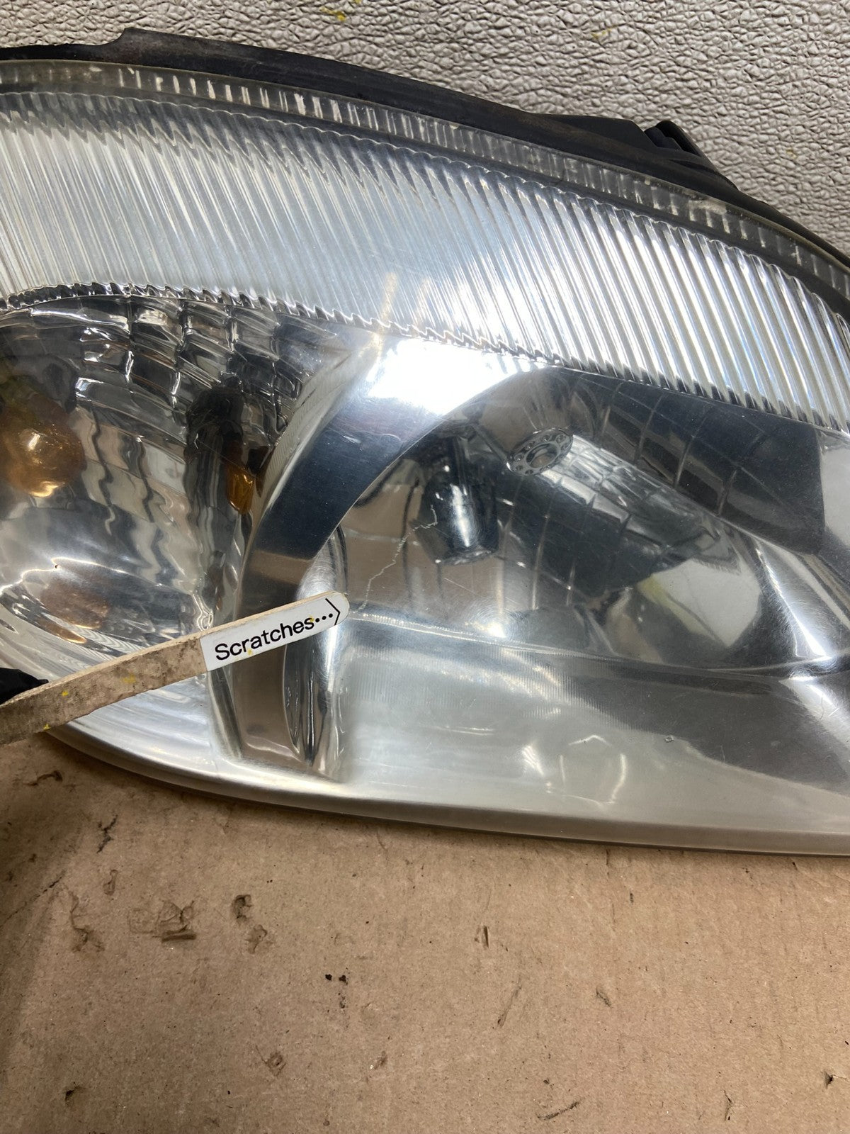 2000 to 2005 Mercury Sable Right Passenger Side Halogen Headlight OEM AA0429 DW3