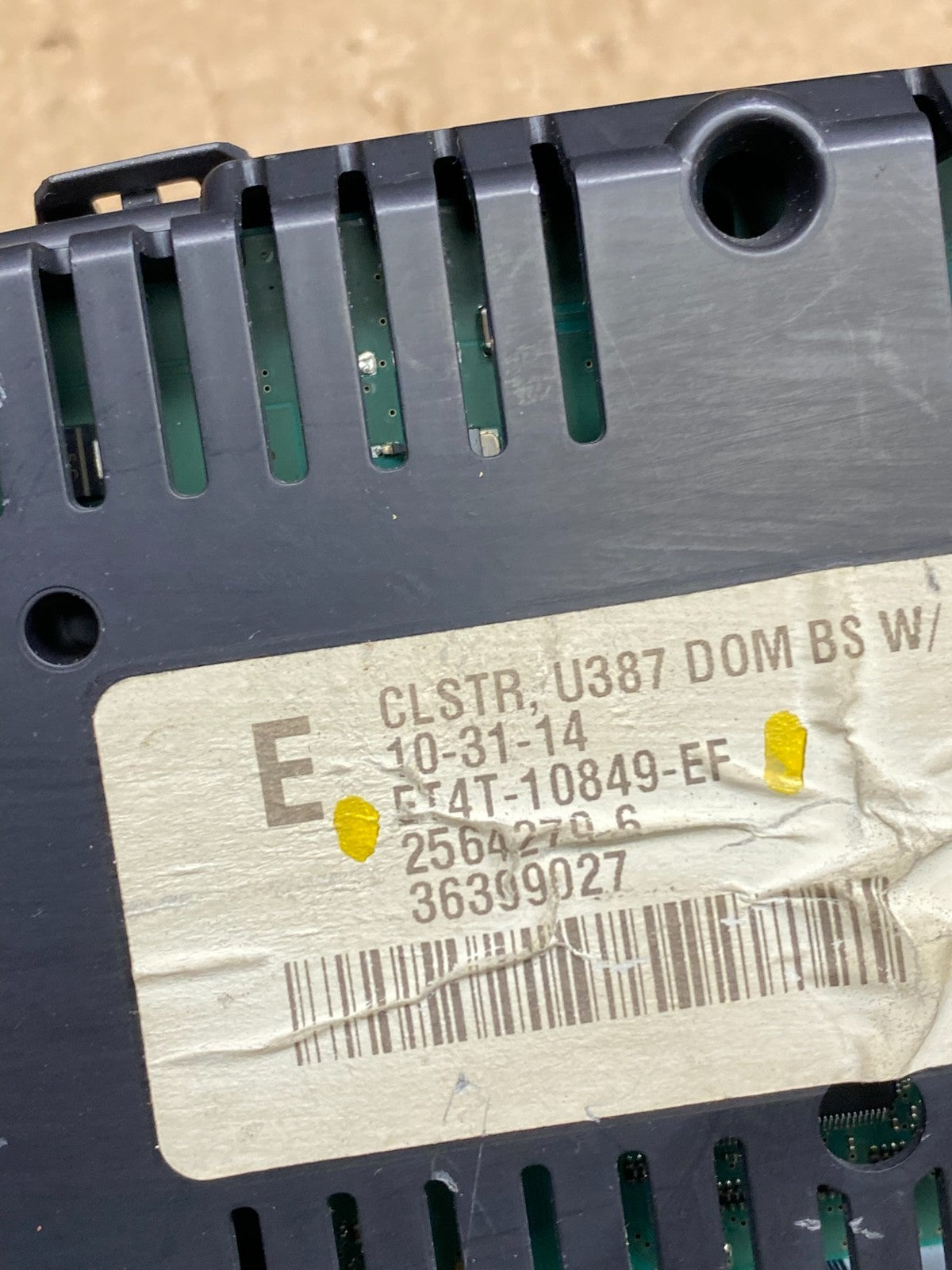 2011 Ford Edge Gauge Speedometer Cluster OEM v7489 DG8