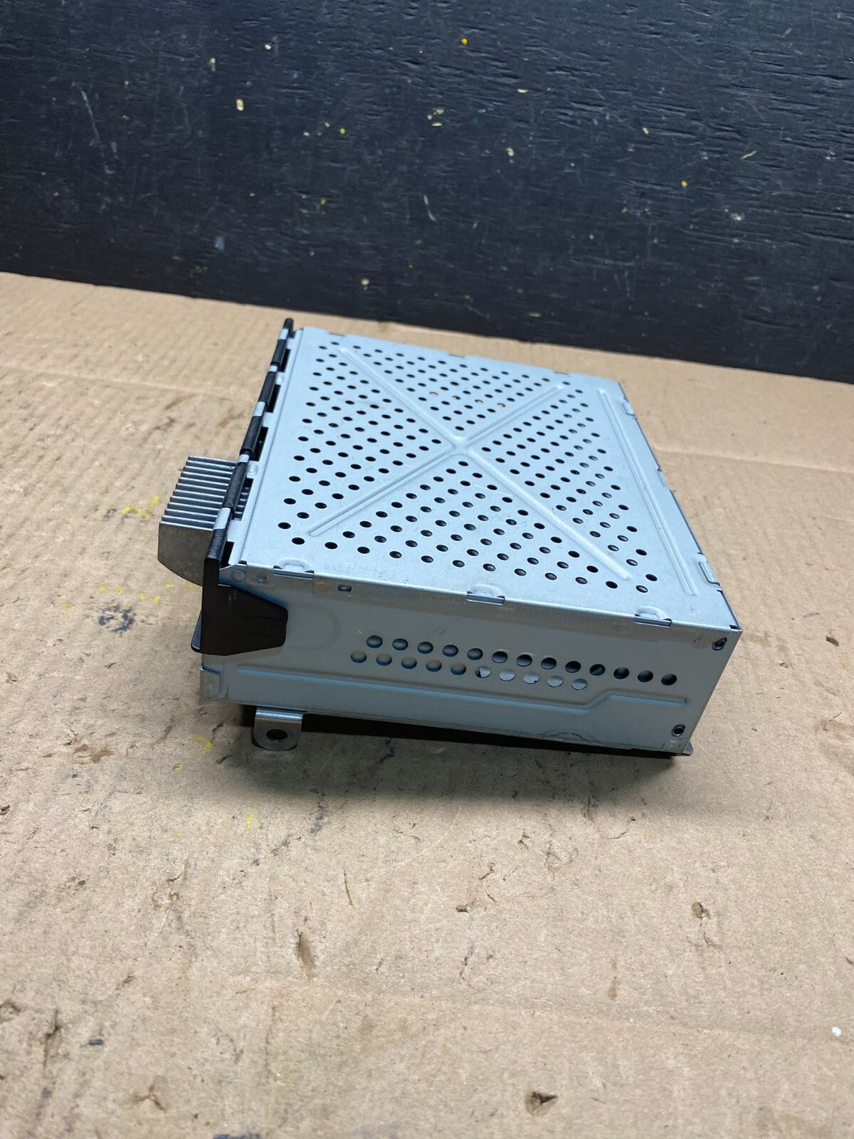 2005 - 2009 Audi A6 Stereo Tuner Receiver M6698 DG4