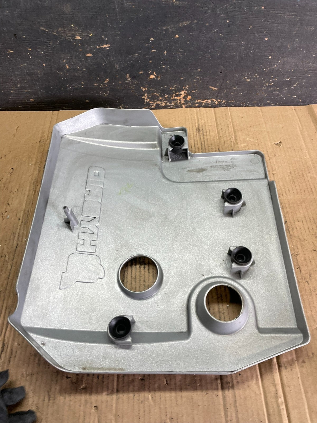 2005 to 2008 Ford Escape Hybrid Engine Motor Cover Oem s6055 DG7