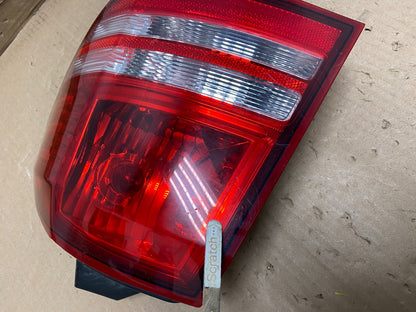 2009 - 2011 Dodge Journey Right Passenger Side Tail Light Oem U8548 DW3