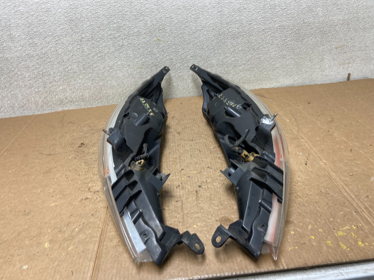 2011-2014 Nissan Juke Turn Signal Headlights Left+Right Halogen OEM AA3853 DW8