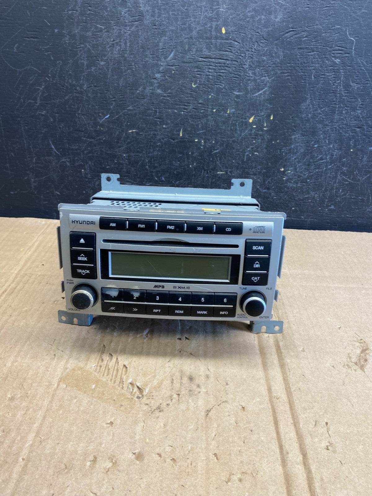 2007 2008 2009 Hyundai Santa Fe AM/FM Radio CD Player AE1699 DG0