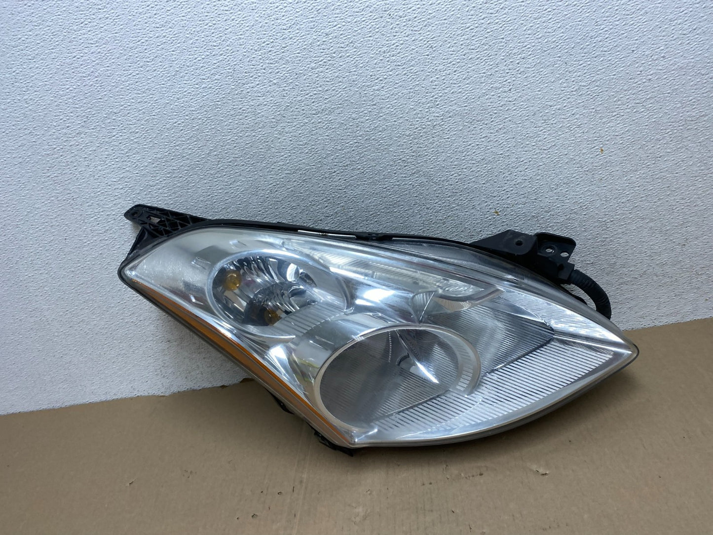 Sedan 2010 2011 2012 Nissan Altima Headlight Right Passenger Rh AG6848 DW0