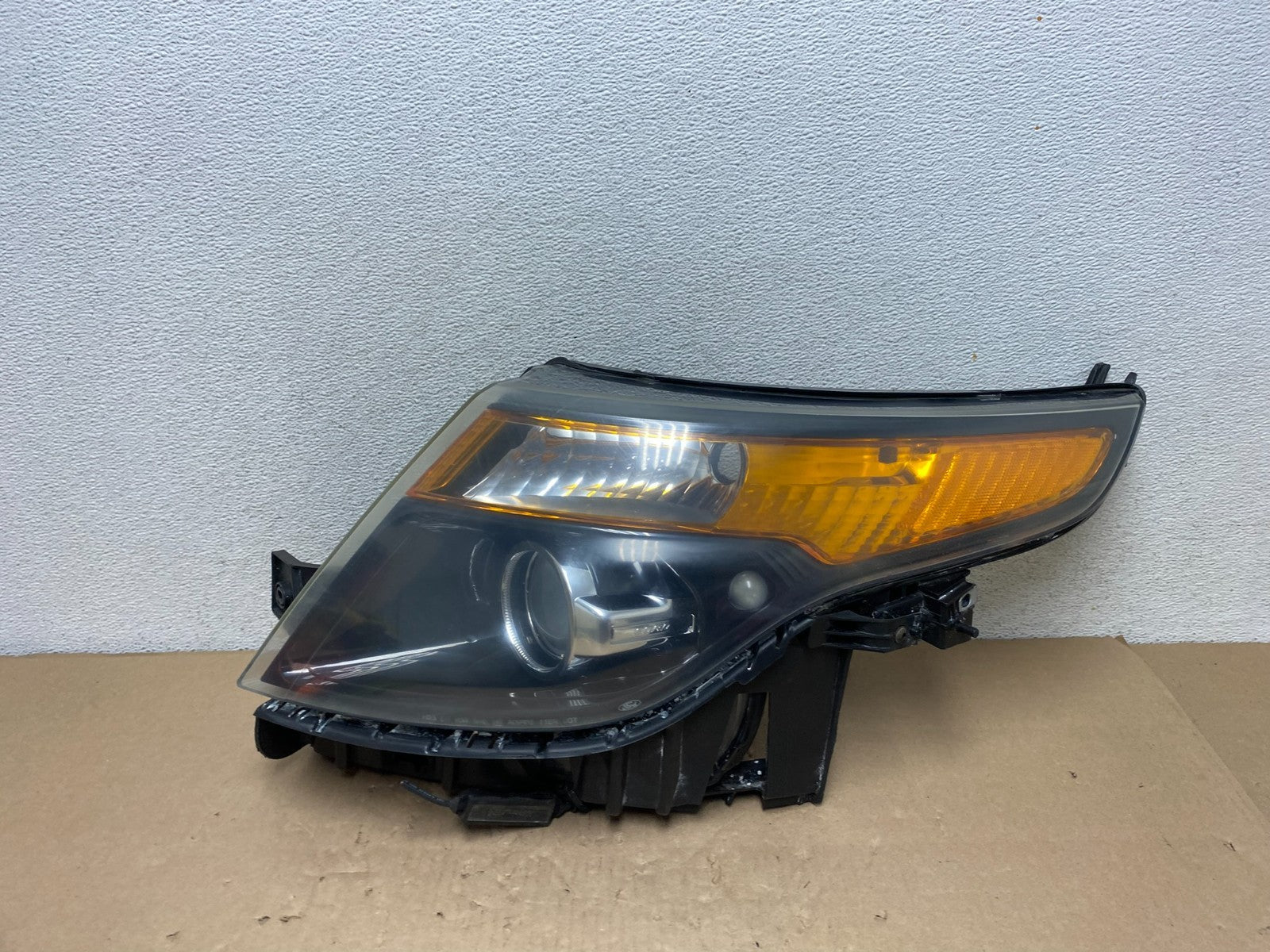 2011 to 2015 Ford Explorer Police Left Driver LH Halogen Headlight AG6742 DW0