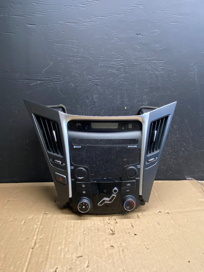 2011 - 2014 Hyundai Sonata Center Radio Climate Control Air Vent Bezel ad2212 DG0