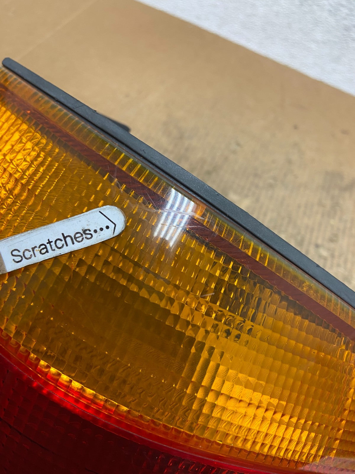 1998 1999 2000 Toyota Sienna Right Passenger Tail light AE2676 DW3
