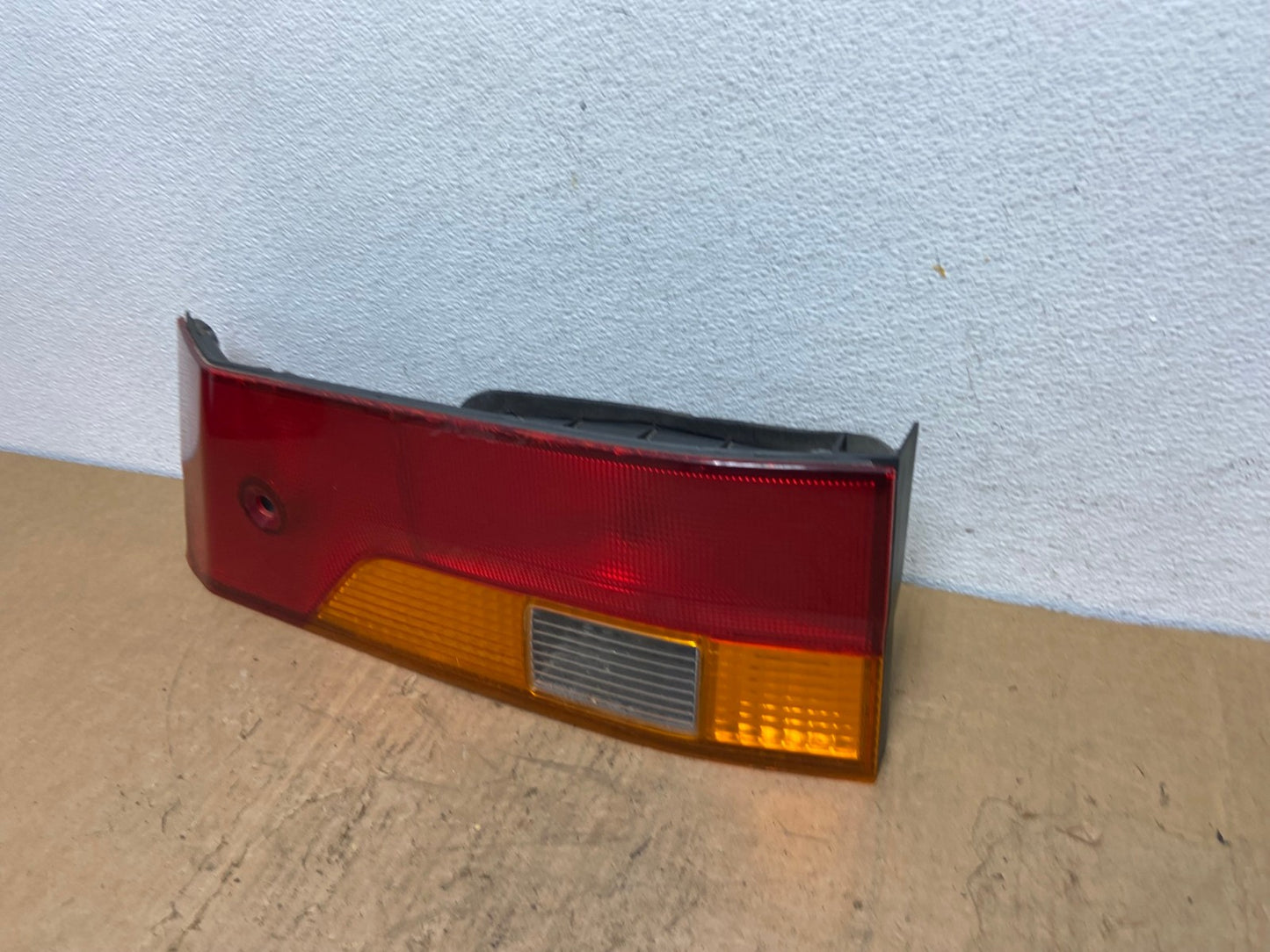 2002-2004 Honda Odyssey Right Passenger RH Side Tail Light Inner AD0538 LK1
