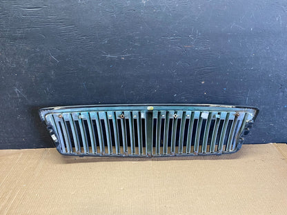 2002 to 2005 Hyundai XG350 Front Upper Grill Grille W/Emblem N5802 DG6