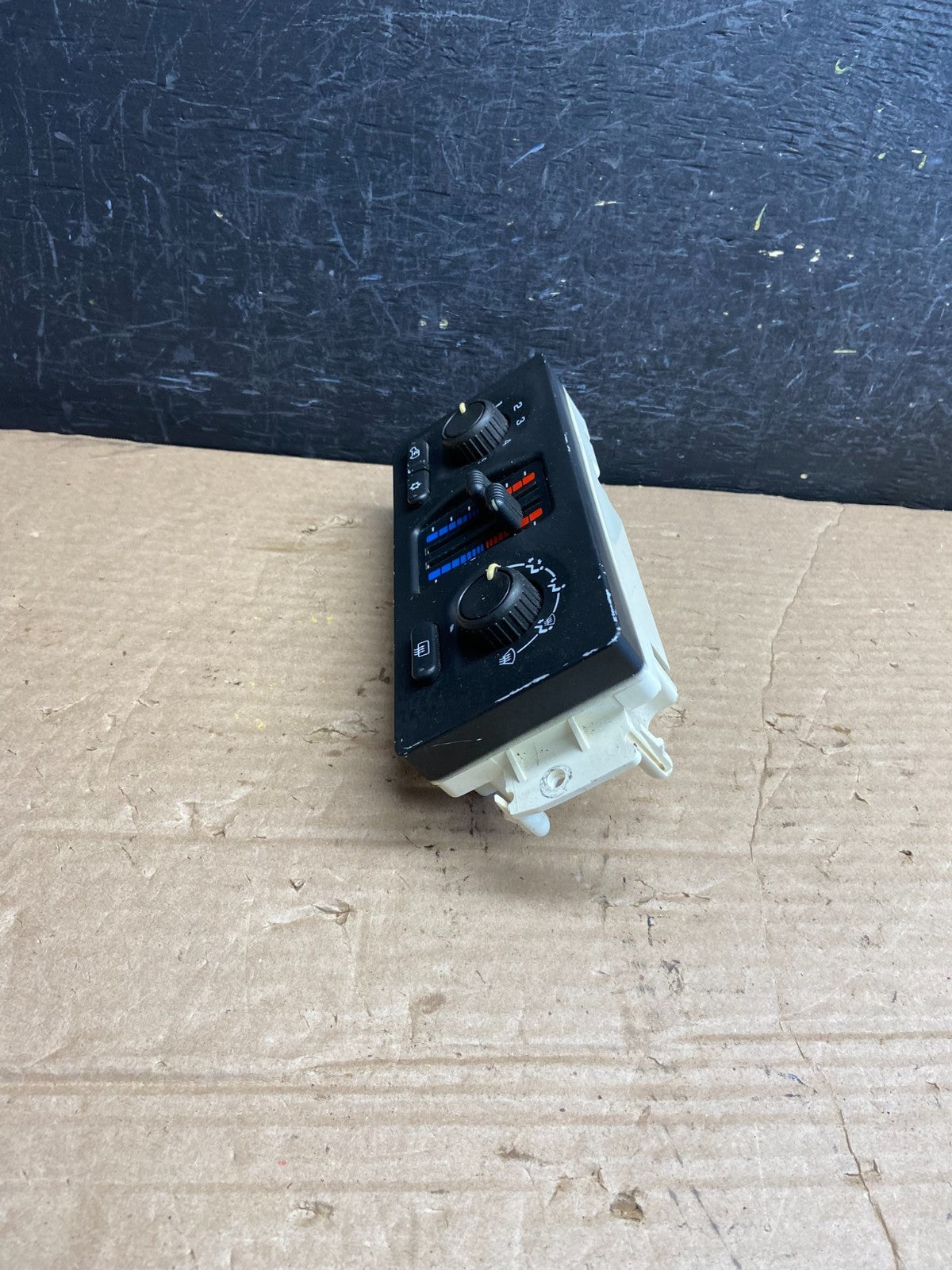 2003-2006 GMC Chevrolet Envoy Trailblazer Climate Control A/C Panel AF2074 DW2