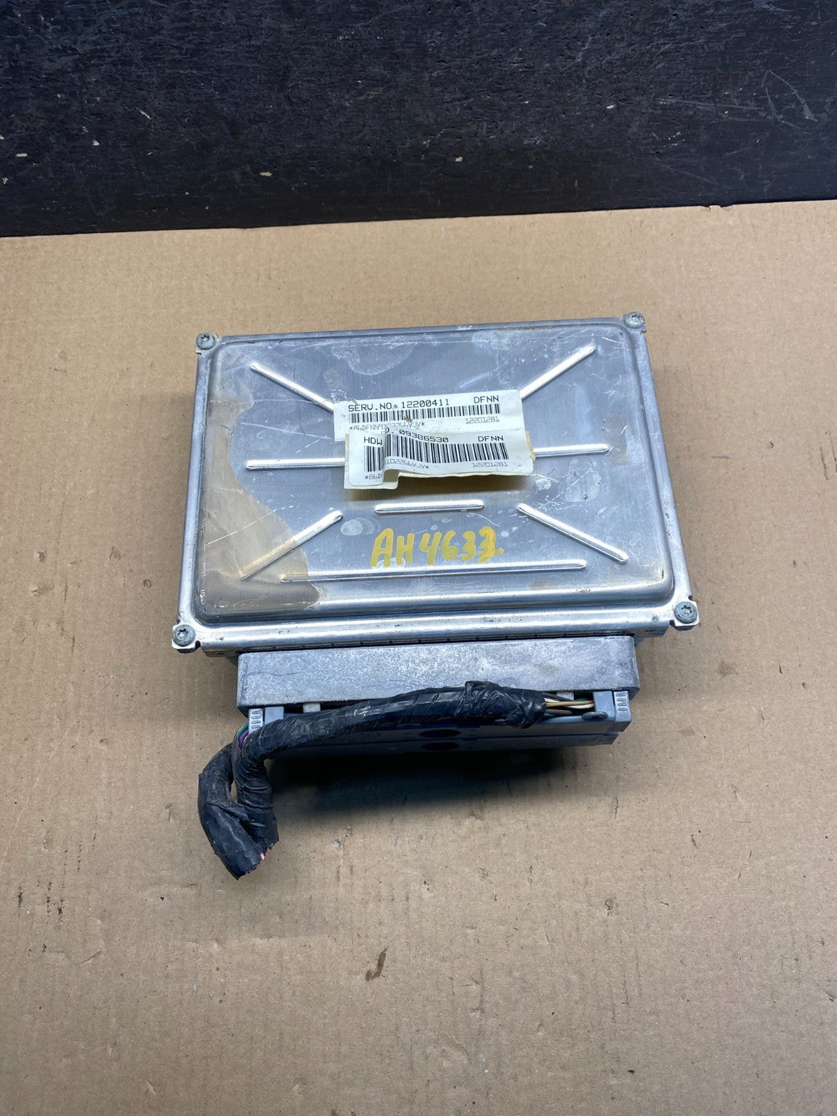 2001-2002 Silverado Tahoe Engine Computer Module 12200411 ECM ECU ah4633 DG0