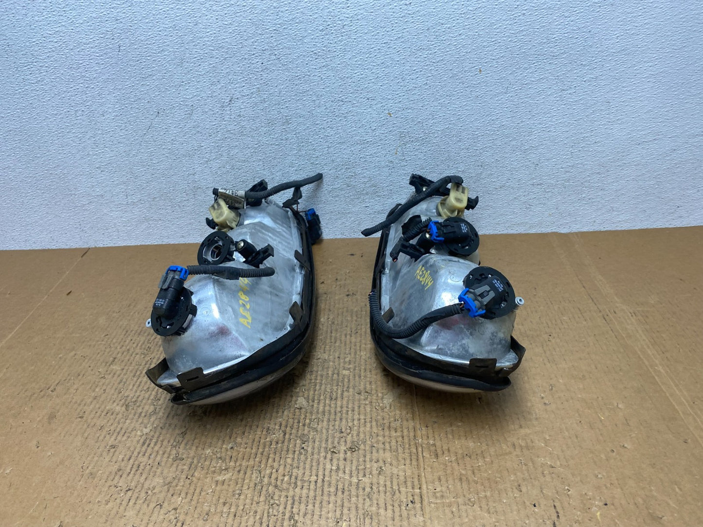 1997 to 2003 Chevrolet Malibu Left+Right Side Headlights AE2844 DW8