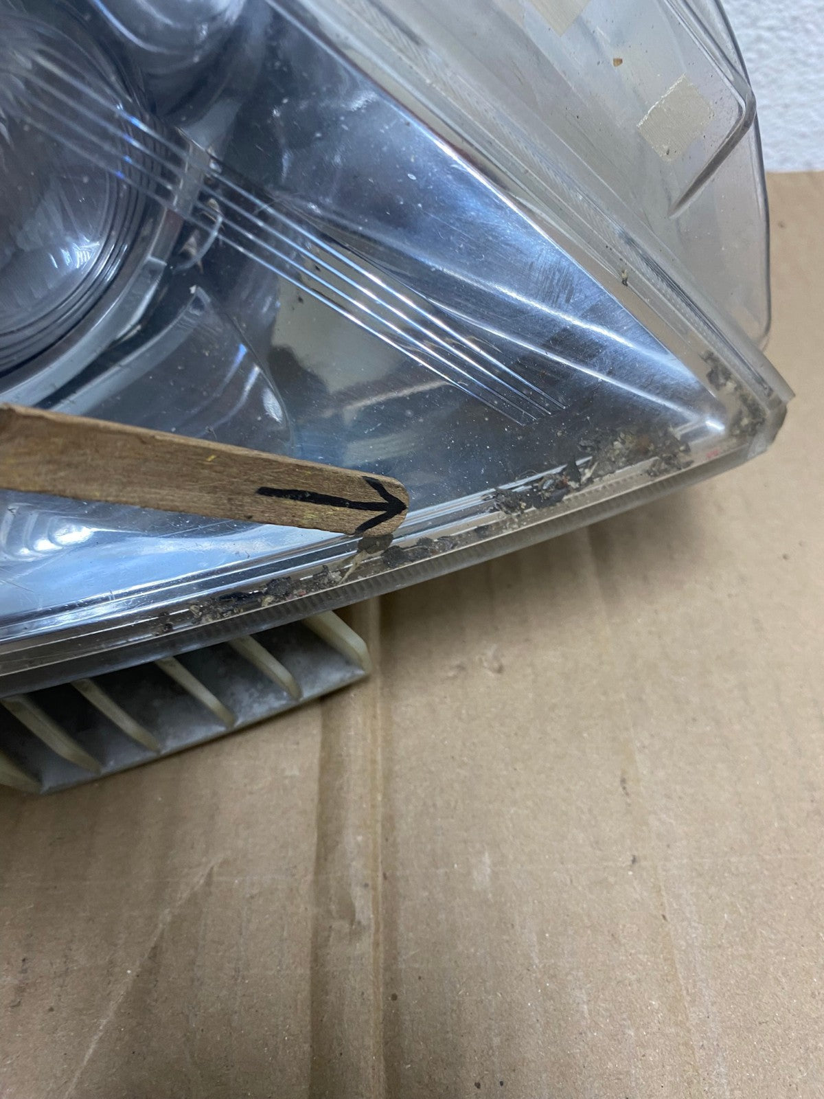 2010-2012 Infiniti G37 Right Passenger Side Xenon HID Headlight AE8970 LK7