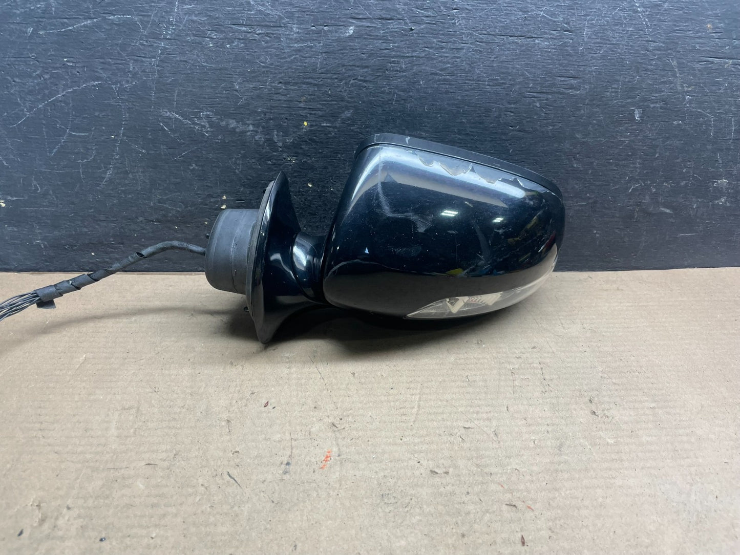 2007-2009 Mercedes E-Class  Left Driver Lh Side Door Mirror Turn Signal P7354 DG0