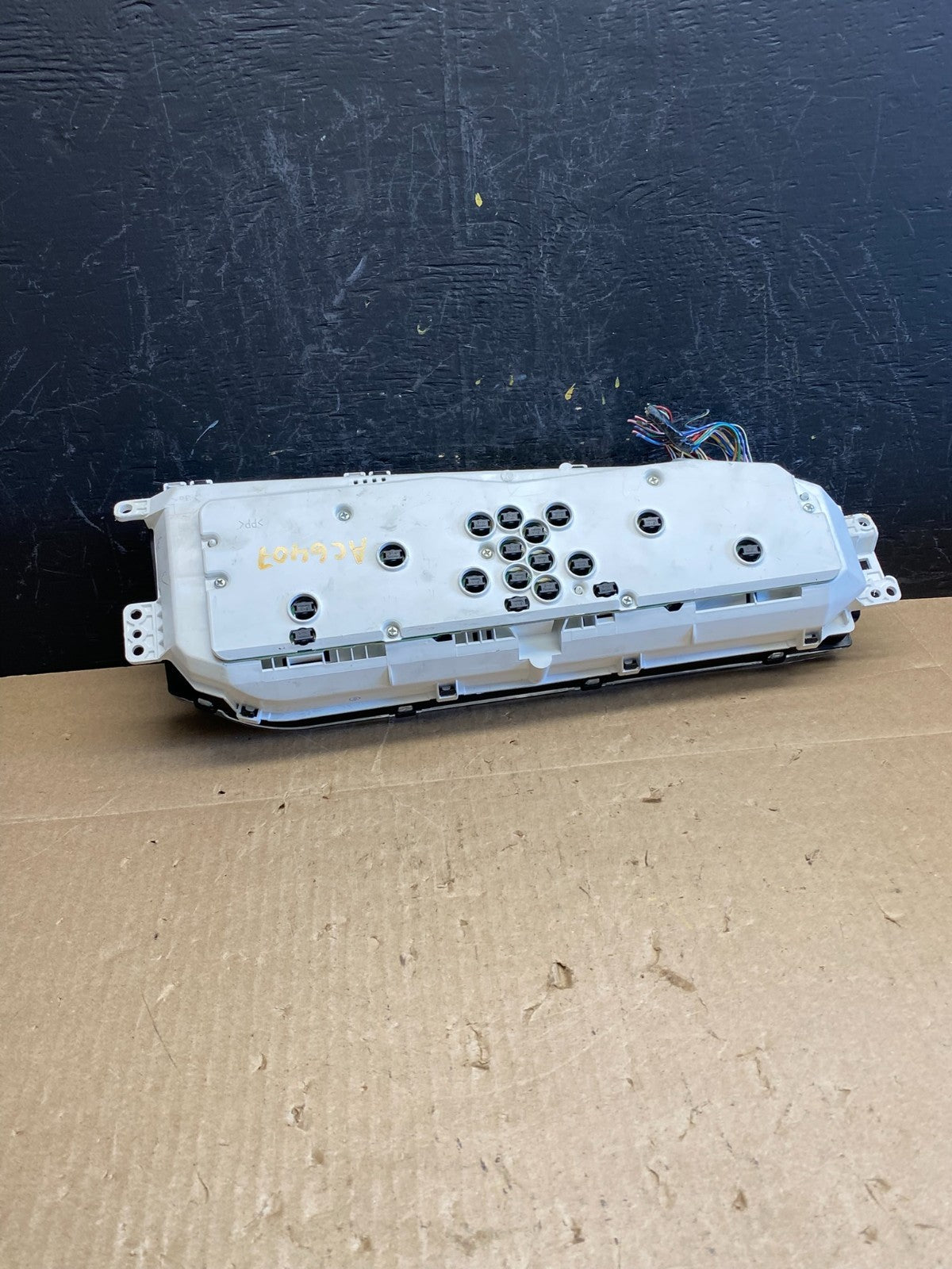 2000 to 2002 Toyota Avalon Cluster Gauge Speedometer AC6407 DG4